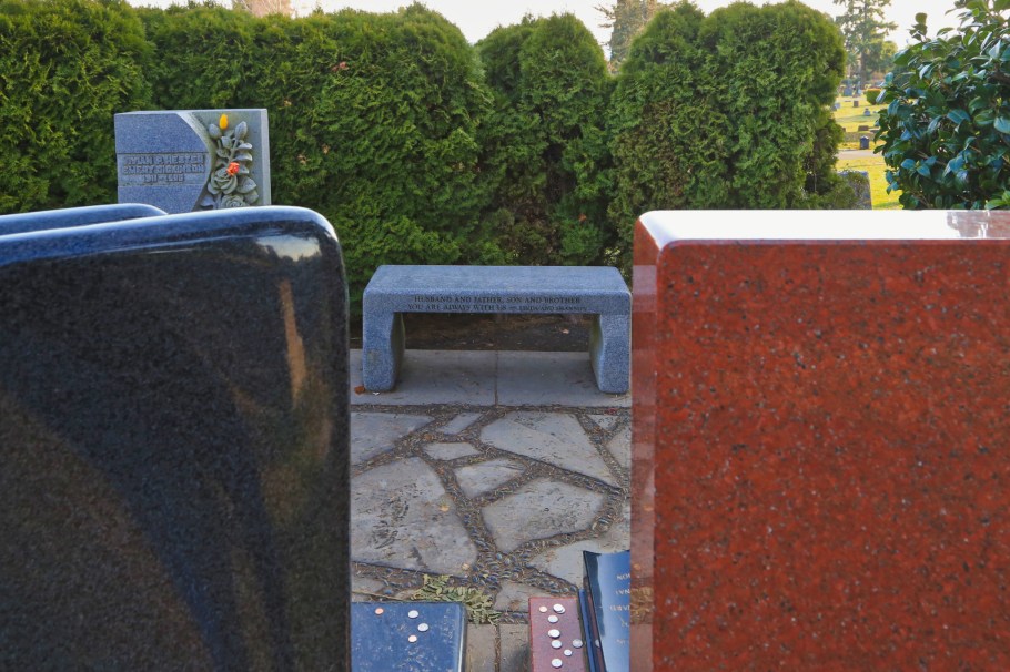 Bruce Lee, Brandon Lee, Lake View Cemetery, fall colours, autumn colours, Capitol Hill, Seattle, Washington, USA, fotoeins.com