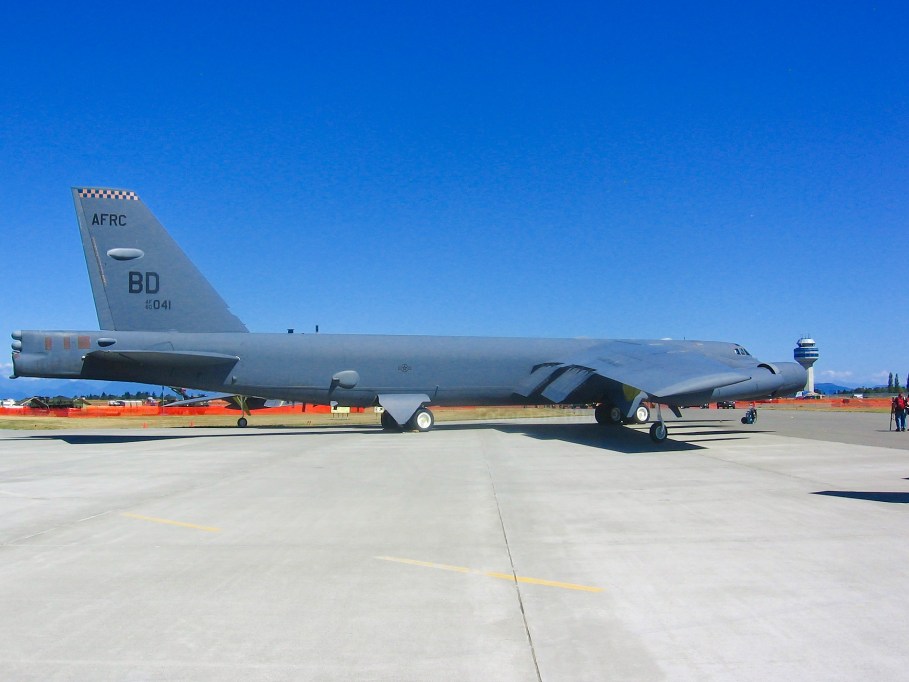 US Air Force, Boeing, B-52H Stratofortress, BD AF60-0041, Comox Air Show, CFB Comox, YQQ, Comox, BC, Canada, fotoeins.com