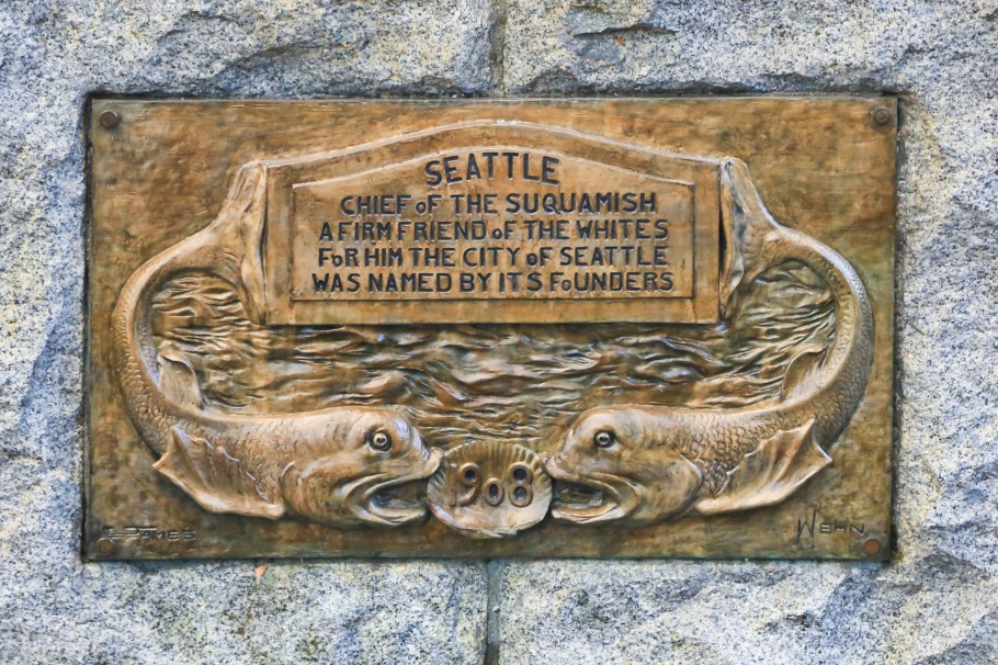 Sealth statue, Tilikum Place, Chief Sealth, Seattle, Washington, USA, fotoeins.com