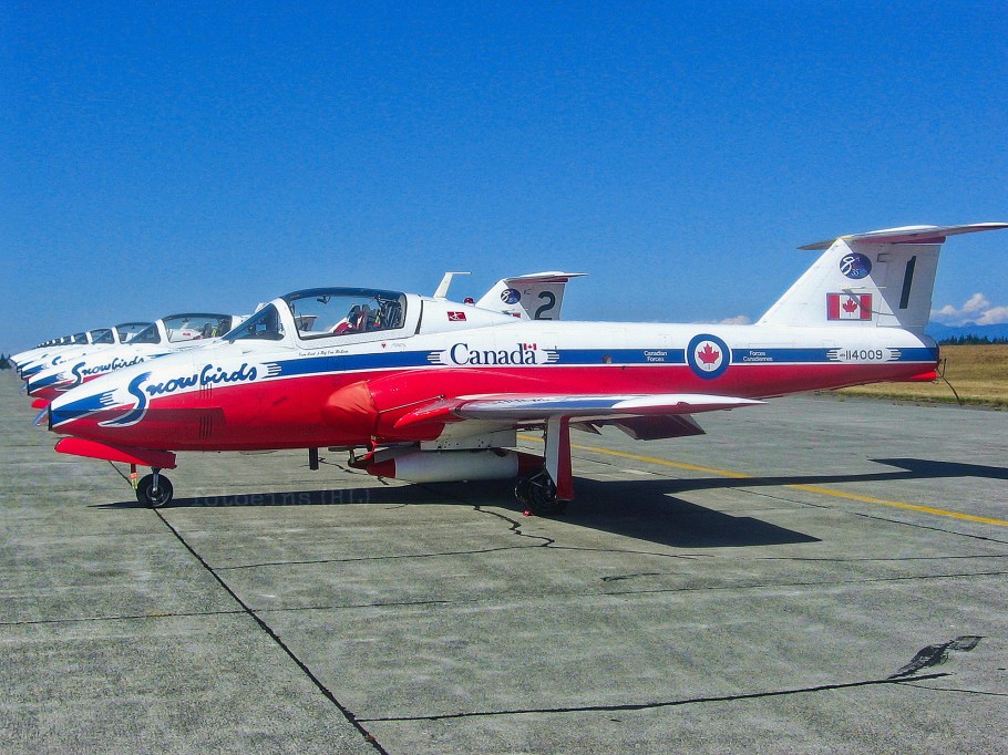 Snowbirds, 431 Air Demonstration Squadron, Royal Canadian Air Force, Canadian Forces, Comox Air Show, CFB Comox, YQQ, Comox, BC, Canada, fotoeins.com