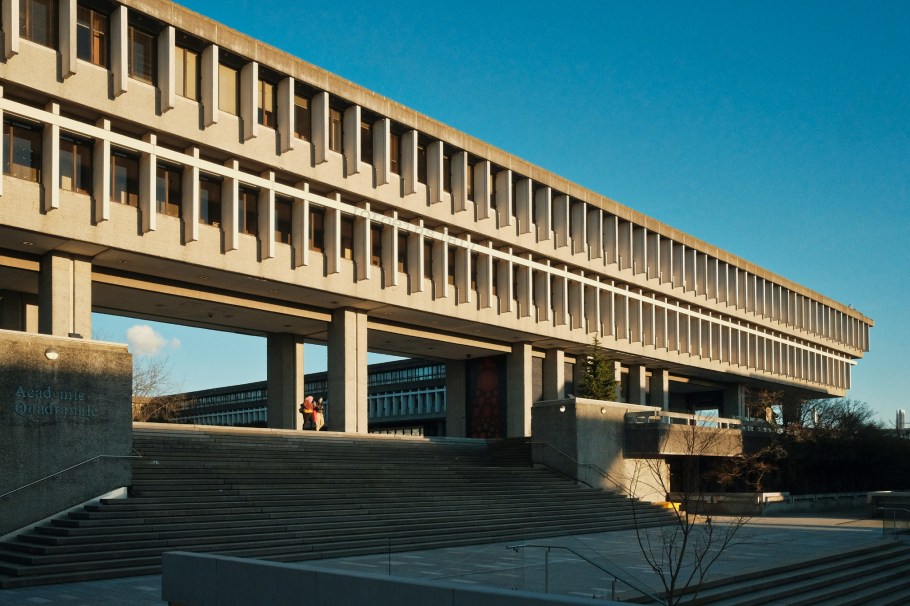 Academic Quadrangle, Simon Fraser University, Burnaby Mountain, Burnaby, BC, Canada, fotoeins.com