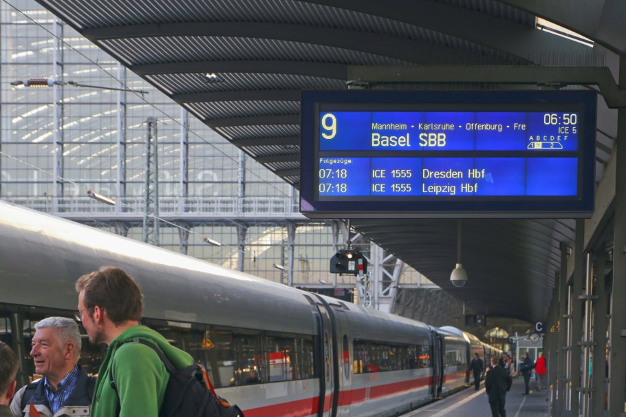 Frankfurt am Main Hauptbahnhof, F Hbf, Frankfurt am Main, Hesse, Hessen, Germany, Deutschland, fotoeins.com