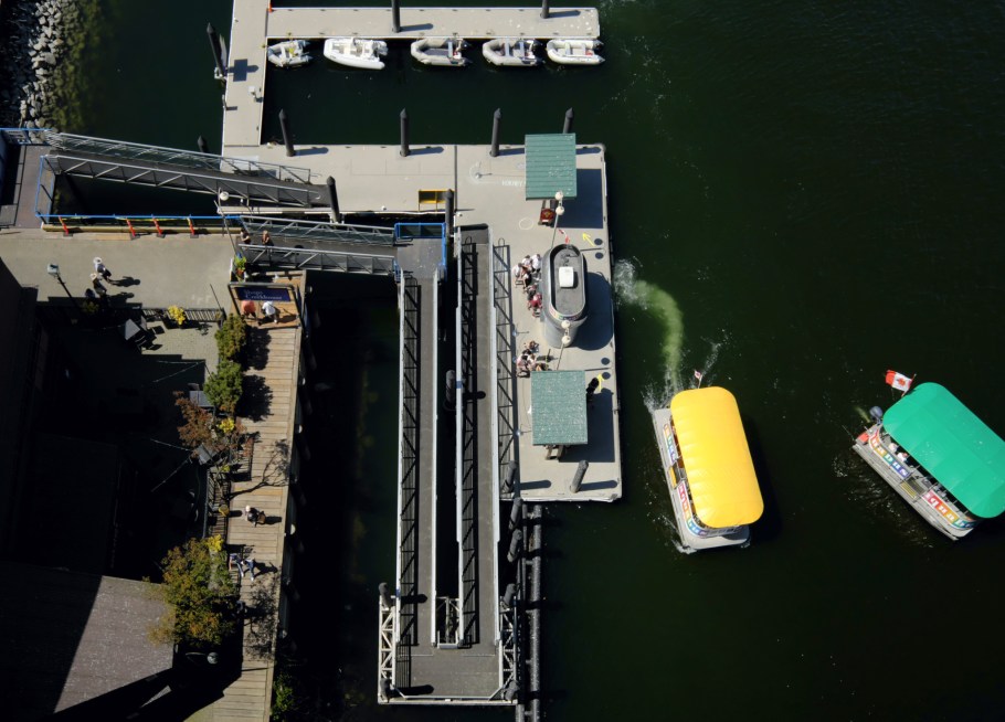 Aquabus, Granville Island, Granville Bridge, False Creek, Vancouver, BC, Canada, fotoeins.com, Ektachrome 100SW