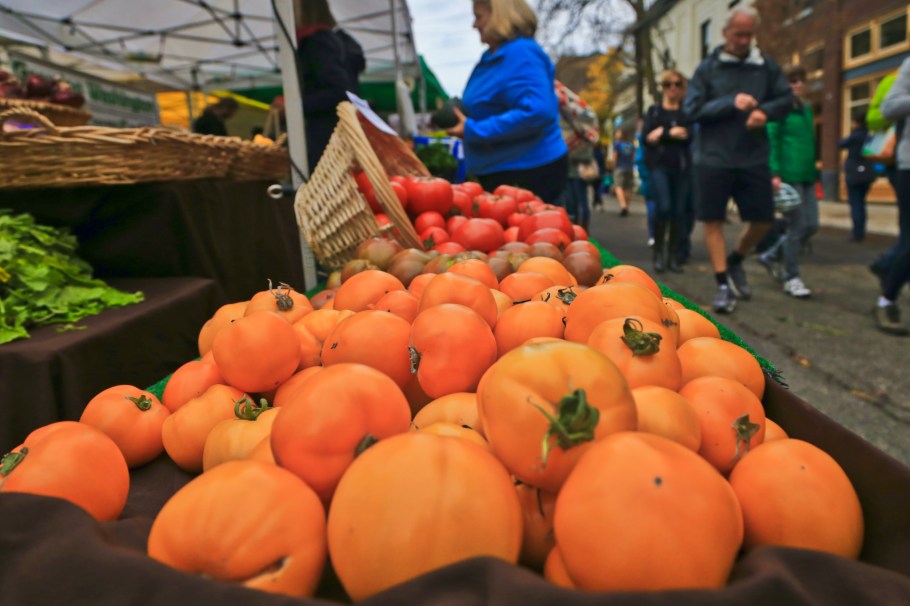 Ballard Farmers Market, Ballard, Seattle, Washington, USA, fotoeins.com