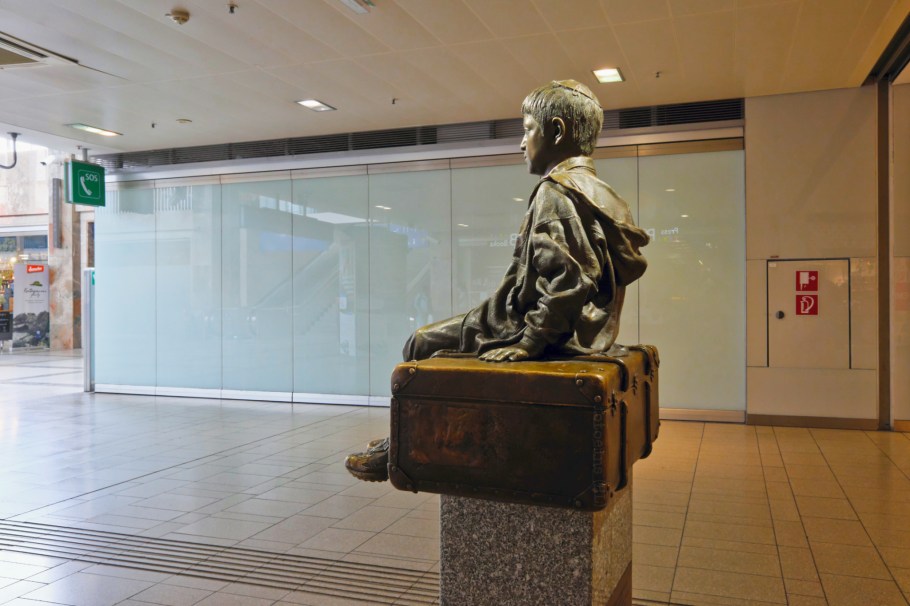 Für Das Kind, Flor Kent, Kindertransport, Westbahnhof, Vienna, Wien, Austria, Österreich, fotoeins.com