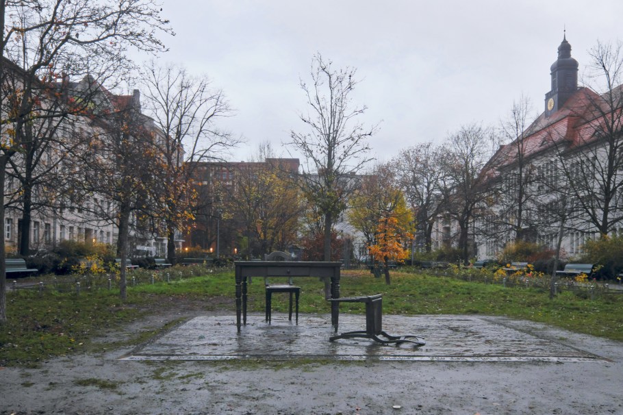 Der verlassene Raum, The abandoned room, Koppenplatz, Spandauer Vorstadt, Hauptstadt, Berlin, Germany, Deutschland, fotoeins.com