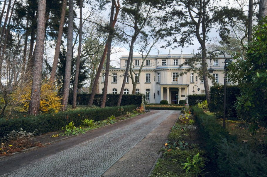 Gedenk- und Bildungsstätte Haus der Wannsee-Konferenz, Haus der Wannsee-Konferenz, Wannsee, Berlin, Germany, Deutschland, fotoeins.com