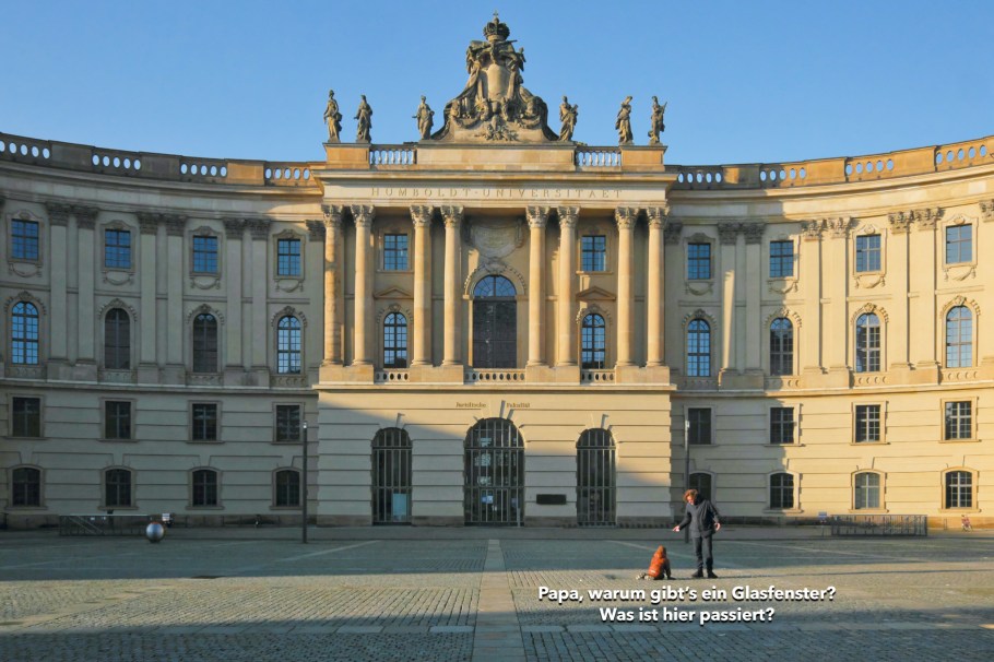 Bebelplatz, Bibliothek, Versunkene Bibliothek, Denkmal zur Erinnerung an die Bücherverbrennung, Book Burning Memorial, Berlin, Hauptstadt, Germany, Deutschland, fotoeins.com