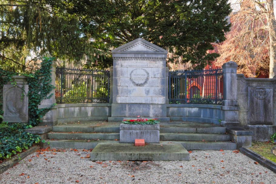 Hermann von Helmholtz, Helmholtz-Grab, Friedhof Wannsee II, Berlin, Germany, Deutschland, fotoeins.com