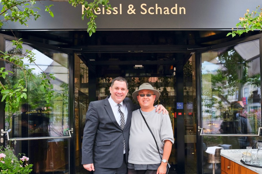 Meissl und Schadn, Wiener Schnitzel, Kalbsschnitzel, veal schnitzel, Innere Stadt, Wien, Vienna, Austria, Österreich, fotoeins.com