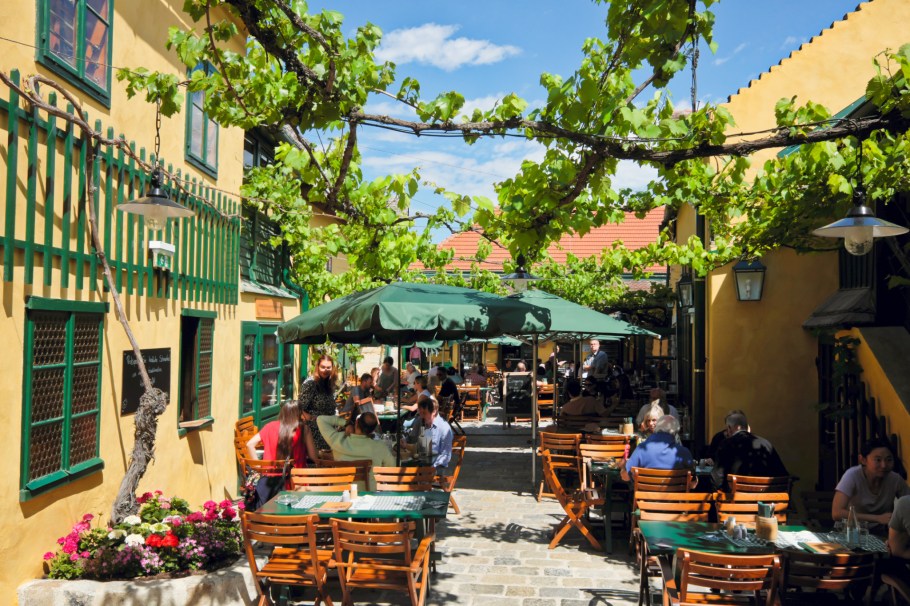 Mayer am Pfarrplatz, Heuriger, Beethovenhaus, Pfarrplatz, Heiligenstadt, 19. Bezirk, Döbling, Wien, Vienna, Austria, Österreich, fotoeins.com