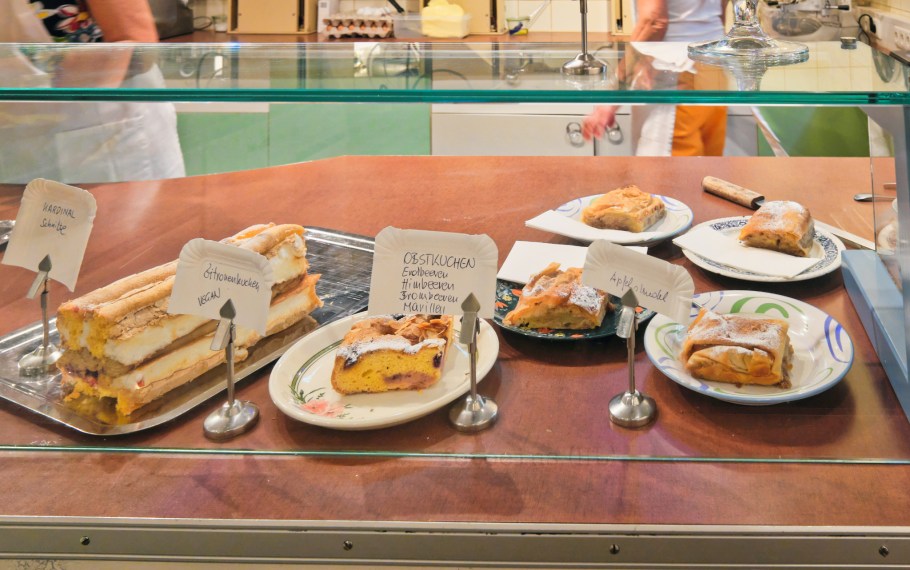 Vollpension, 4. Bezirk, Wieden, Wien, Vienna, Austria, Österreich, fotoeins.com