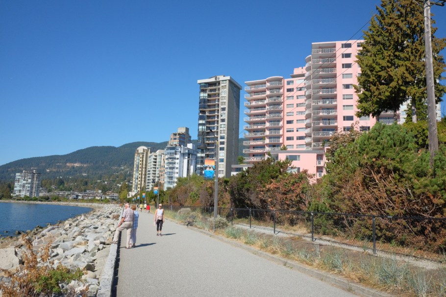 Villa Maris, Pink Palace, Centennial Seawalk, West Vancouver, Vancouver, BC, Canada, fotoeins.com