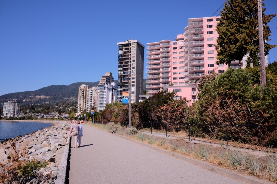 Villa Maris, Pink Palace, Centennial Seawalk, West Vancouver, Vancouver, BC, Canada, fotoeins.com