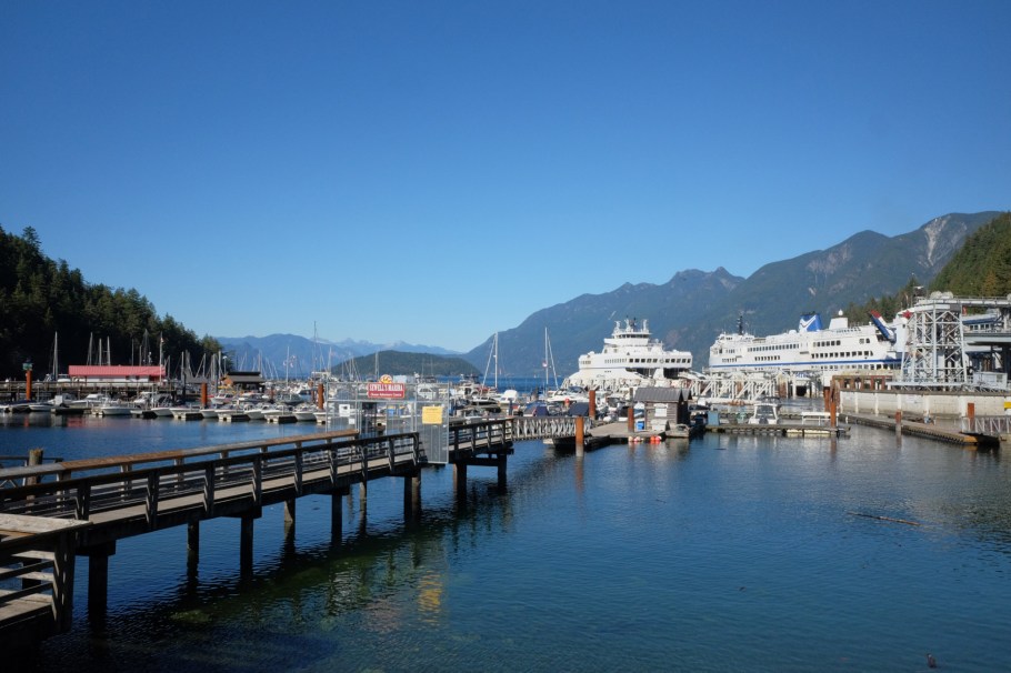 BC Ferries, Queen of Capilano, Queen of Oak Bay, Howe Sound, Horseshoe Bay, West Vancouver, Vancouver, BC, Canada, fotoeins.com