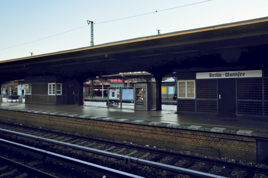 Bahnhof Wannsee, Wannsee train station, Wannseebahn, Wannsee, Berlin, Berlin-Wannsee, Hauptstadt, Germany, Deutschland, fotoeins.com