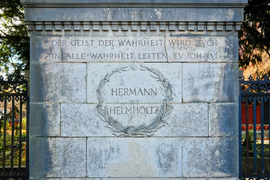 Hermann von Helmholtz, Helmholtz-Grab, Friedhof Wannsee II, Berlin, Germany, Deutschland, fotoeins.com