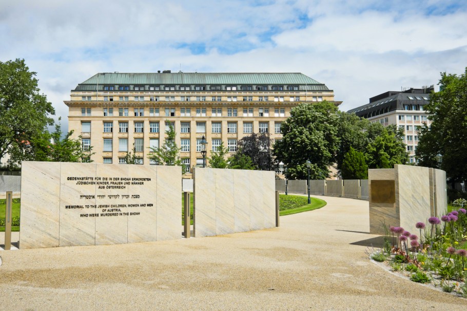 Shoah Namensmauern Gedenkstätte, Holocaust Wall of Names memorial site, Holocaust, Shoah, Ostarrichipark, 9. Bezirk, Alsergrund, Wien, Vienna, Austria, Österreich, fotoeins.com