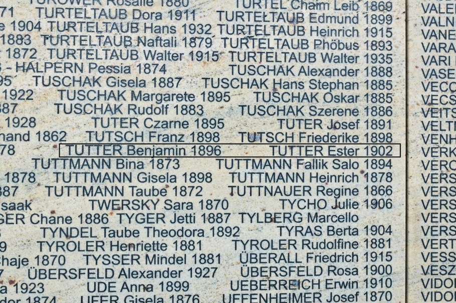 9. Bezirk, Alsergrund, Shoah Namensmauer Gedenkstätte, Shoah Holocaust Wall of Names Memorial, Ostarrichipark. Wien, Vienna, Austria, Österreich, fotoeins.com