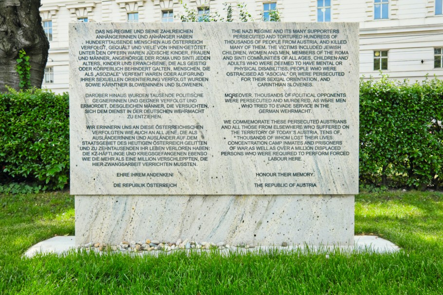 Shoah Namensmauern Gedenkstätte, Holocaust Wall of Names memorial site, Holocaust, Shoah, Ostarrichipark, 9. Bezirk, Alsergrund, Wien, Vienna, Austria, Österreich, fotoeins.com
