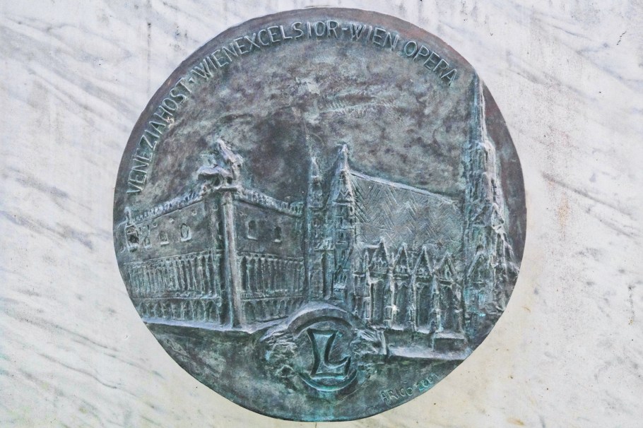 Vivaldidenkmal, Antonio Vivaldi, Votivpark, 9. Bezirk, Alsergrund, Wien, Vienna, Austria, Österreich, fotoeins.com