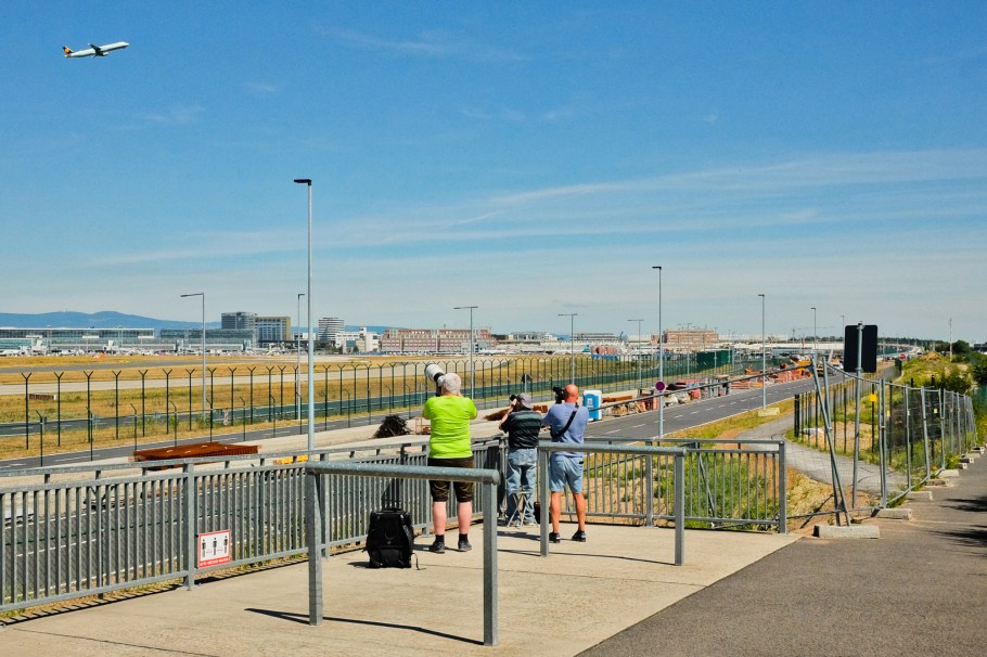 Aussichtsplattform Zeppelinheim, Spotting observation area, Flughafen Frankfurt am Main, Frankfurt am Main Airport, Zeppelinheim, Neu-Isenburg, Frankfurt am Main, Hesse, Hessen, Germany, Deutschland, fotoeins.com