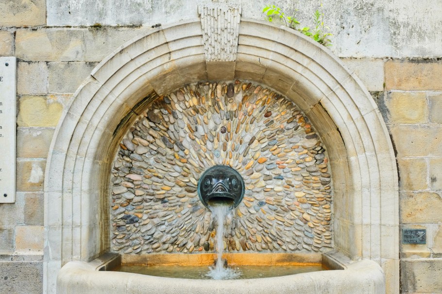 Fishhead fountain, Strudlhofstiege, 9. Bezirk, Alsergrund, Wien, Vienna, Austria, Österreich, fotoeins.com