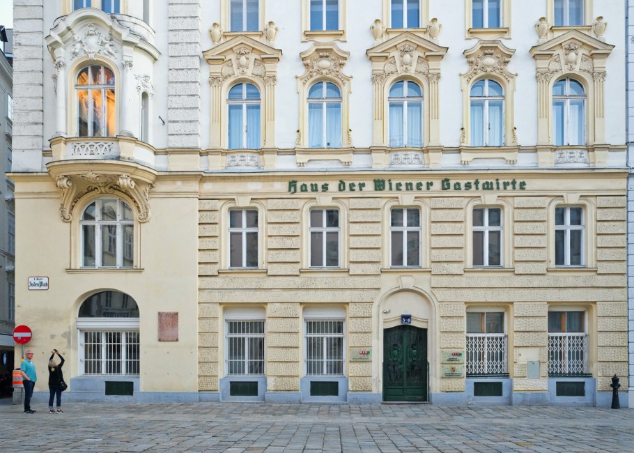Haus der Wiener Gastwirte, Judenplatz 3-4, 1. Bezirk, Innere Stadt, Wien, Vienna, Austria, Österreich, fotoeins.com