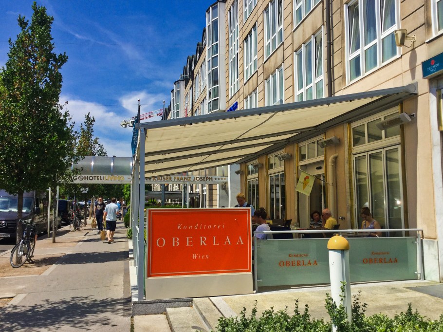 Kurkonditorei Oberlaa, Sieveringer Strasse, Döbling, Wien, Vienna, Austria, Österreich, fotoeins.com