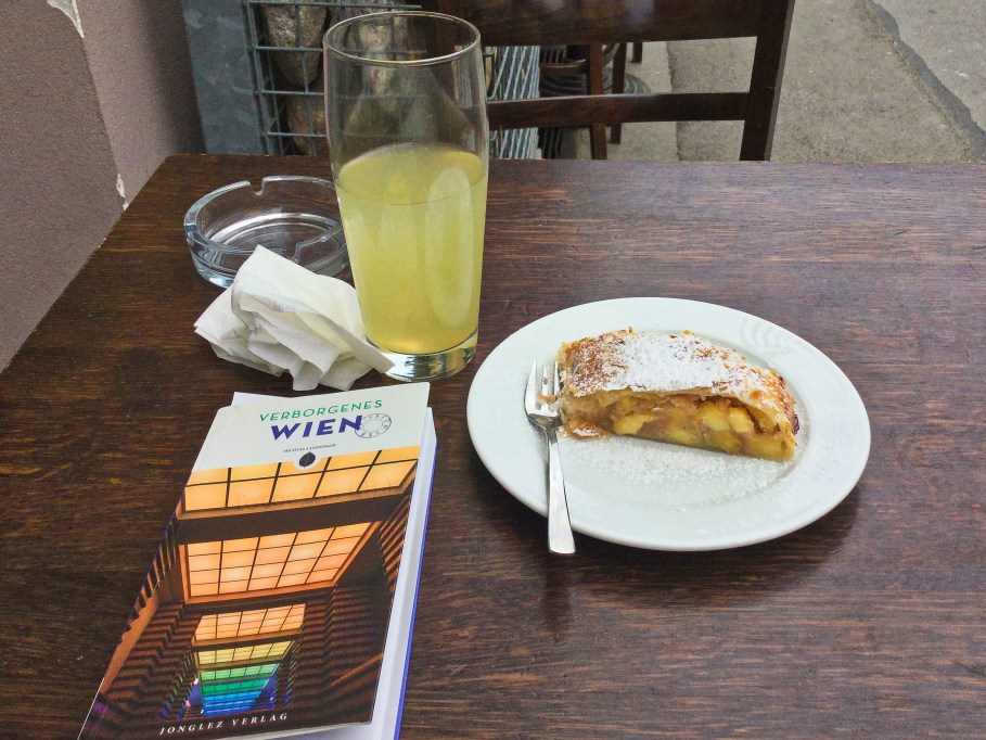 Salzberg, Mittagsmenü, Apfelstrudel, Wien, Vienna, Austria, Österreich, fotoeins.com