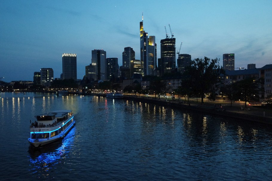 Alte Brücke, Main river, Frankfurt, Frankfurt am Main, Hesse, Hessen, Germany, Deutschland, fotoeins.com