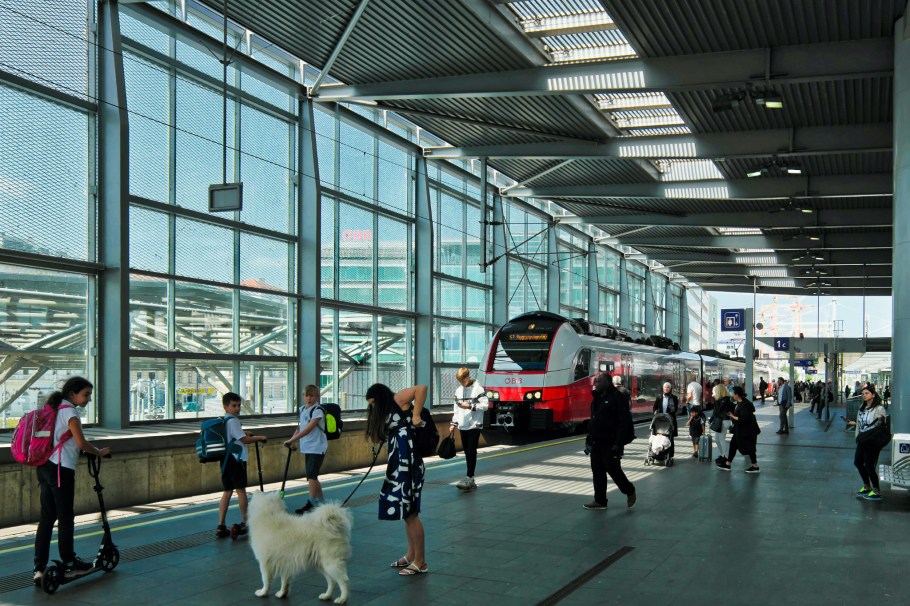 Bahnhof Praterstern, Praterstern, Leopoldstadt, 2. Bezirk, Wien, Vienna, Austria, Österrreich, fotoeins.com