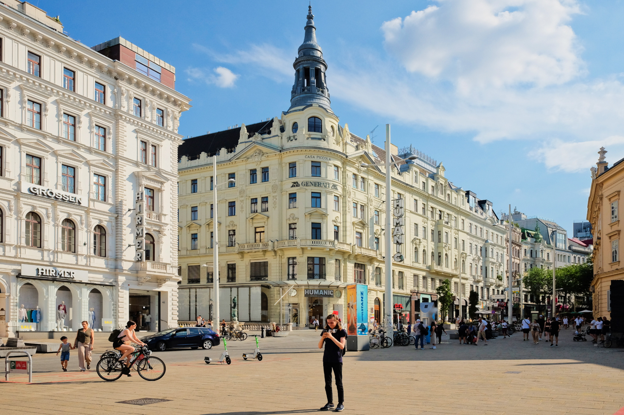 MQ, Neubau, 7. Bezirk, Wien, Vienna, Austria, Österreich, fotoeins.com