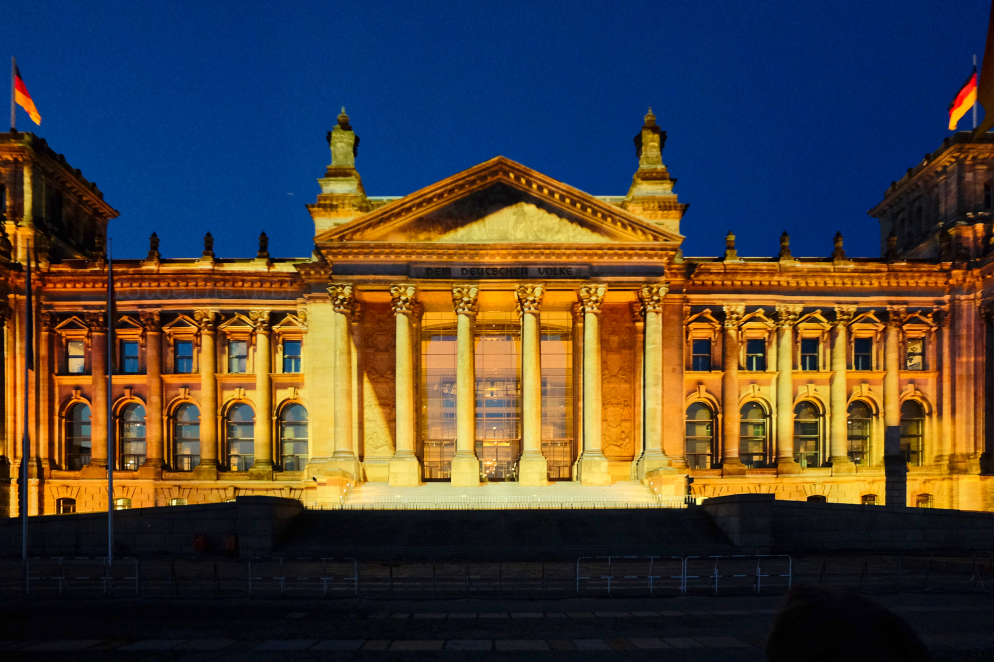 Platz der Republik, Reichstag, Wrapped Reichstag 1995-2025, Berlin, Deutschland, Germany, fotoeins.com
