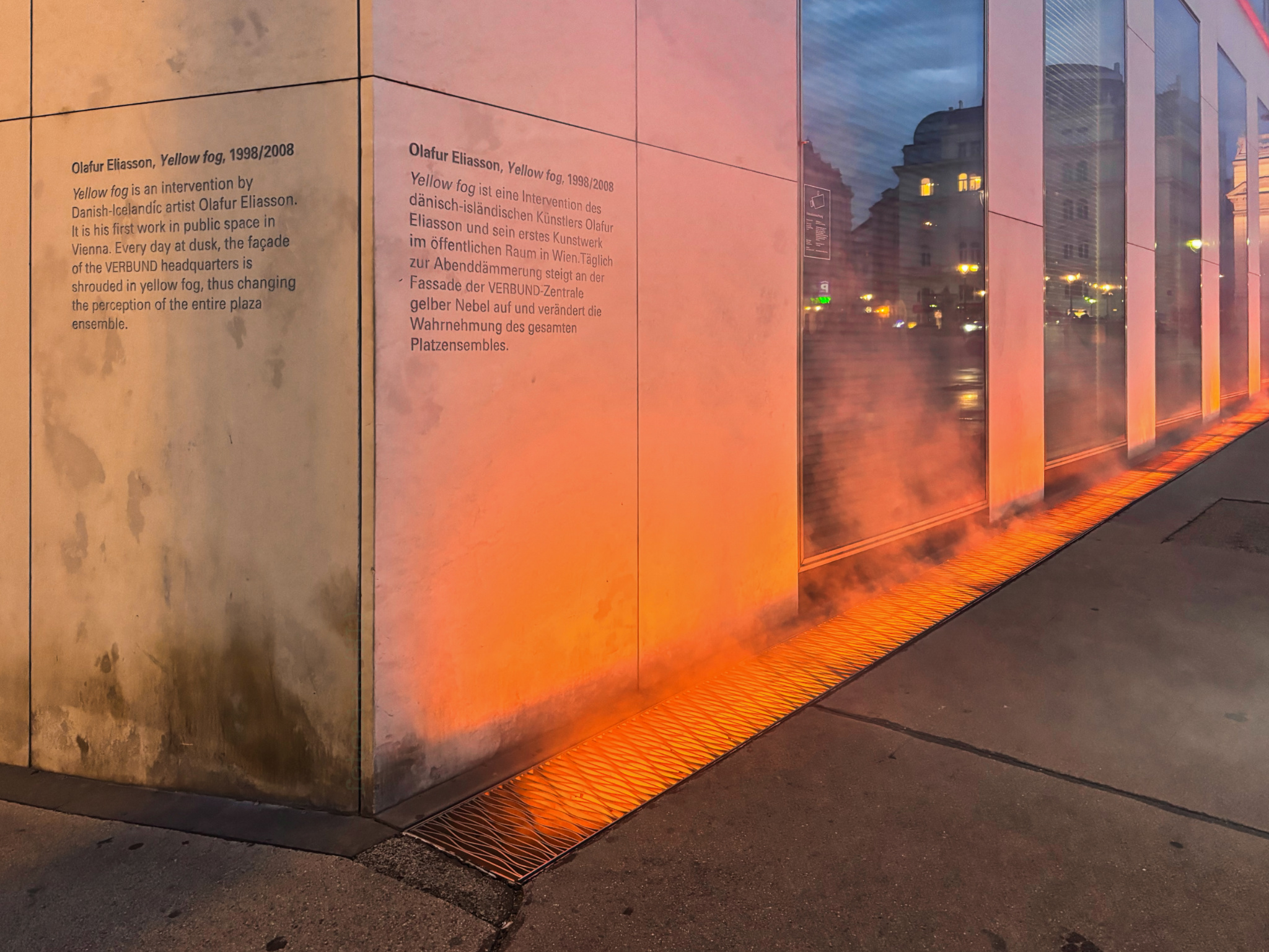 Yellow fog, Olafur Eliasson, Verbund, Am Hof, 1. Bezirk, Innere Stadt, Wien, Vienna, Austria, Österreich, fotoeins.com